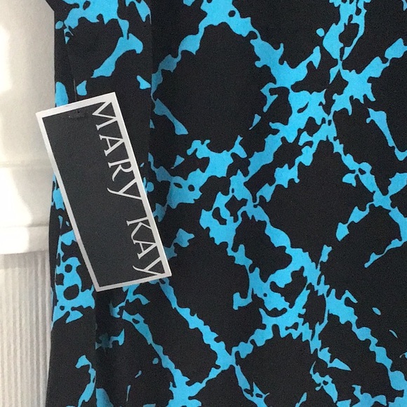 Mary Kay Ladies top - Picture 4 of 6